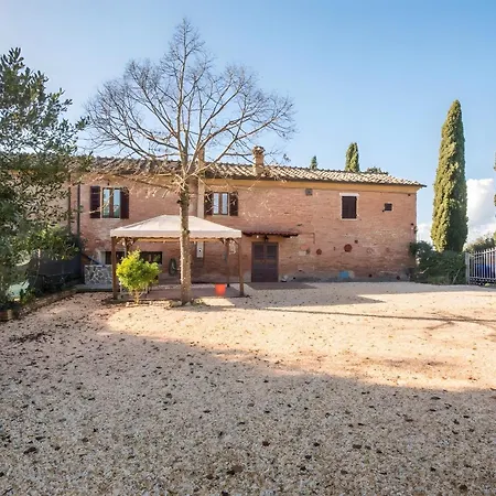 - Casa Al Colle Holiday home *