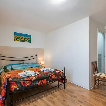 - Casa Al Colle Holiday home *